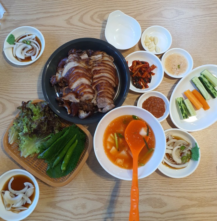 맛있는돈족발 이미지
