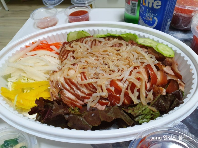 거인왕족발 이미지