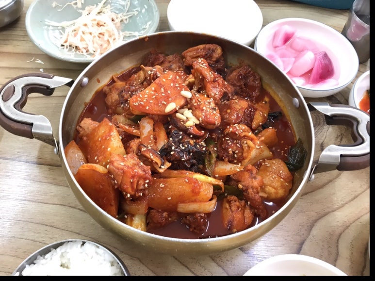 퐁퐁특수통닭 이미지