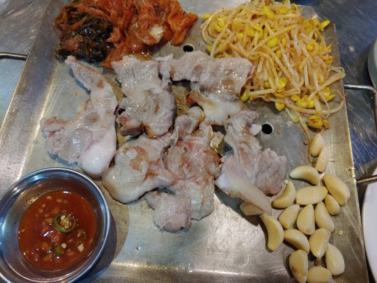 시장숯불뒷고기 이미지