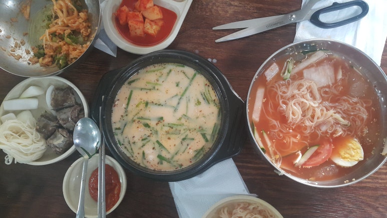 본심돼지국밥 이미지
