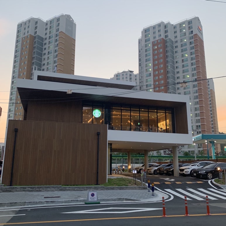 스타벅스 거제대로DT점 이미지