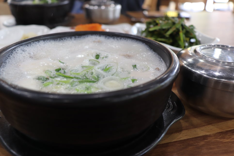 아제돼지국밥 이미지