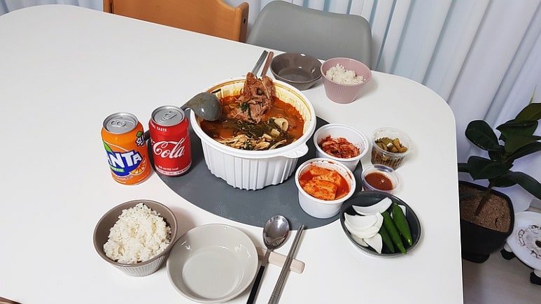 삼형제감자탕 이미지