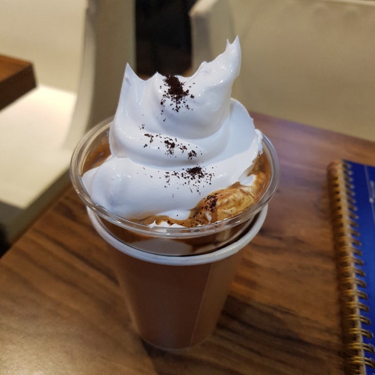 고품격커피공장 센텀점 이미지