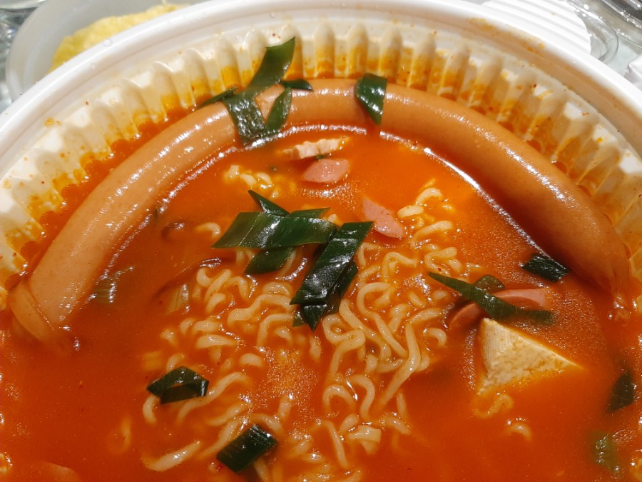 롱쓰부대찌개 이미지