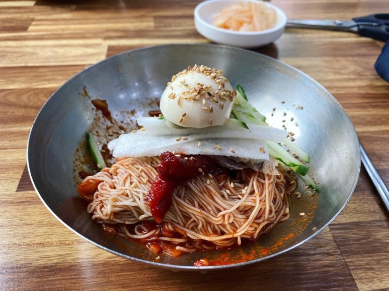 함흥냉면 이미지