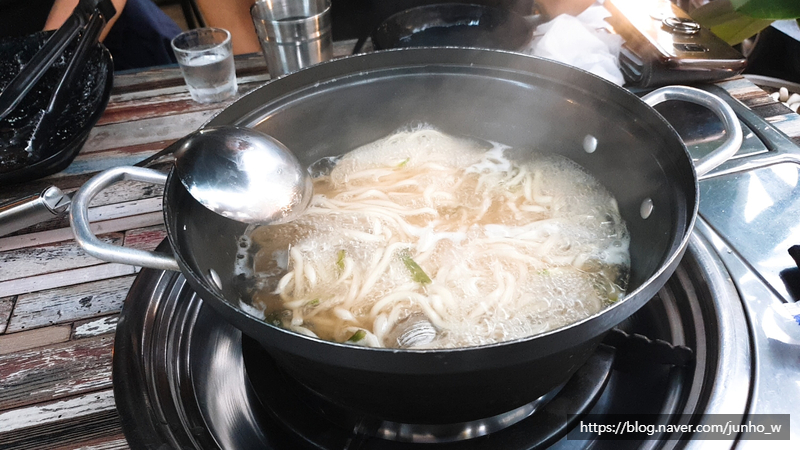 와라칼국수와족발 이미지
