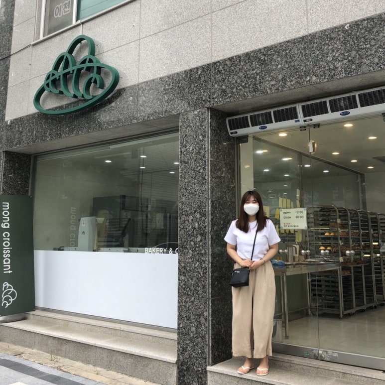 몽크루아상 이미지