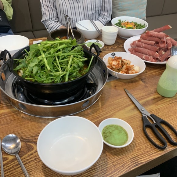 등촌샤브칼국수(충주점) 이미지