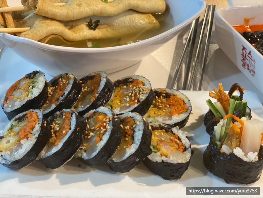 월드튀김김밥 이미지