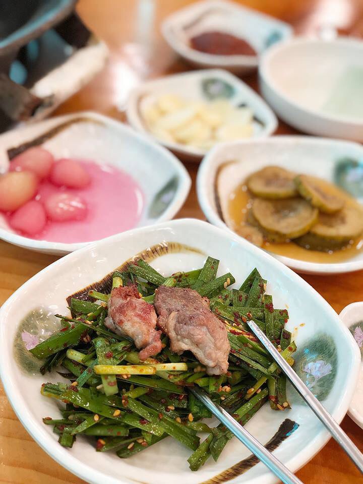 퇴골오리숯불구이 이미지