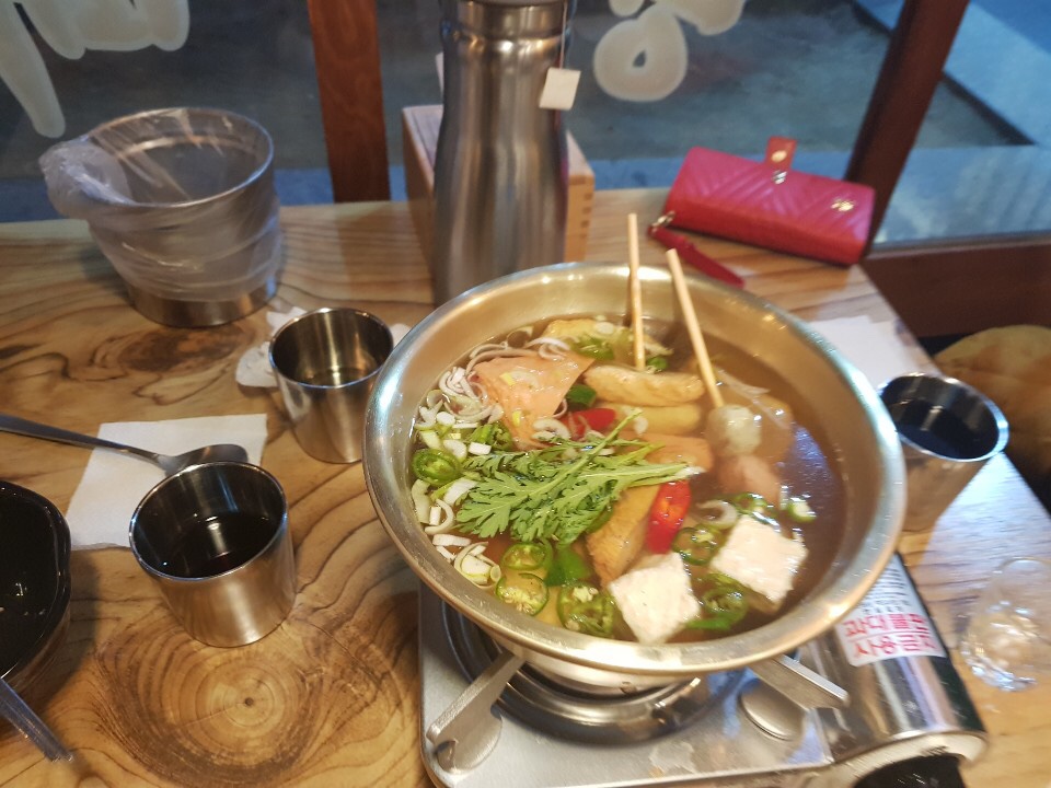 임창정의모서리족발 이미지