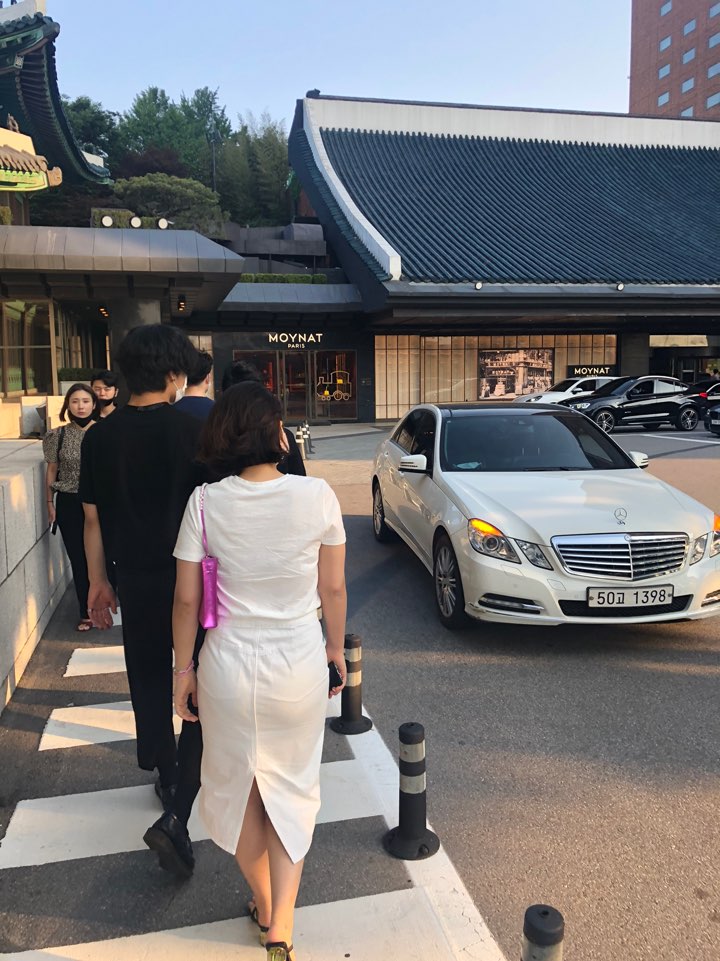 덕순홍 이미지