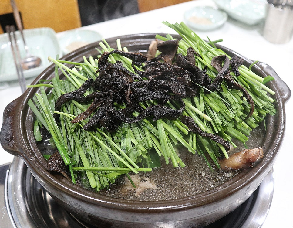 능이네버섯백숙 이미지