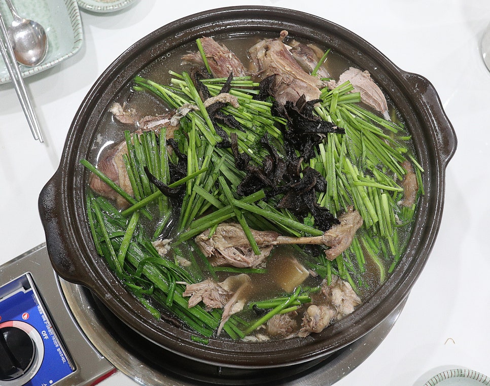 능이네버섯백숙 이미지