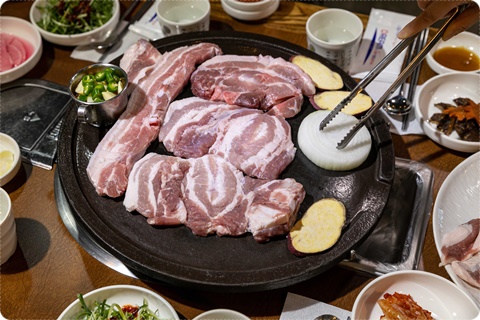 칠성골흑돼지 이미지