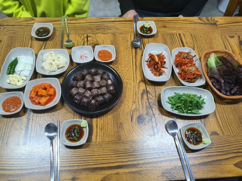 못난이돼지 이미지