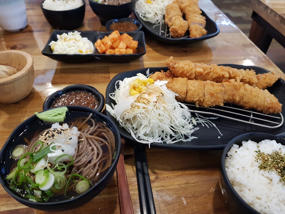 생돈까스 이미지