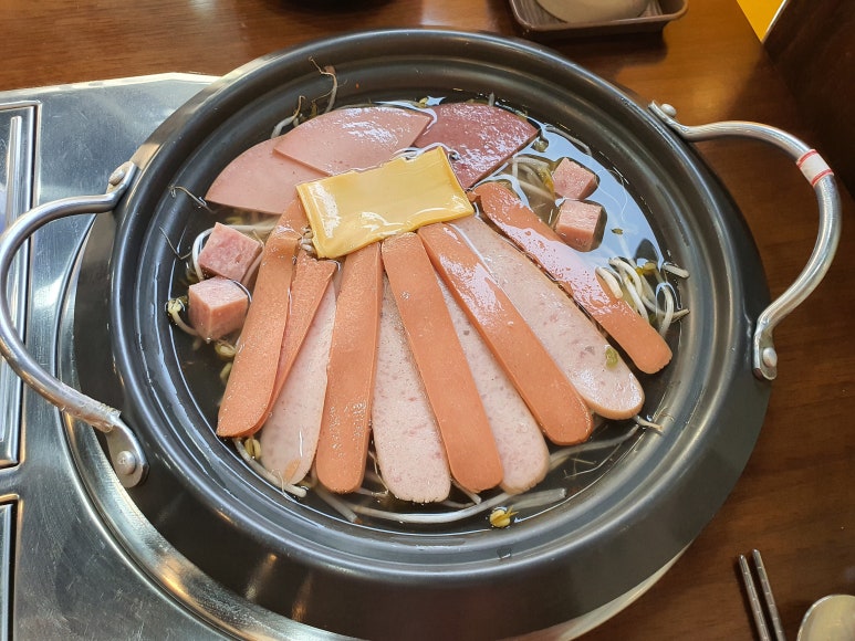 부대찌개VS삼겹살해뜰면 이미지