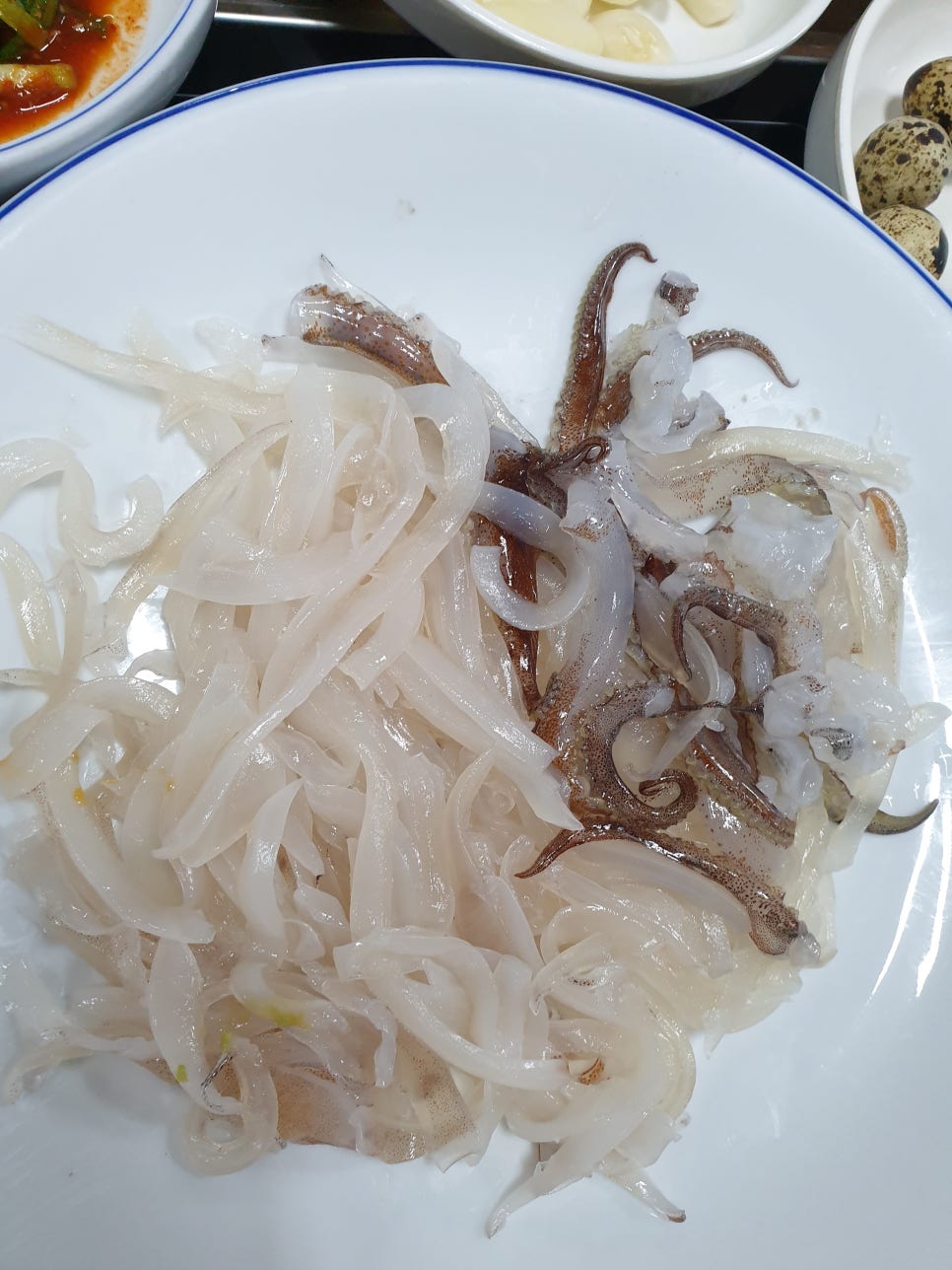 참나무능이버섯백숙 이미지
