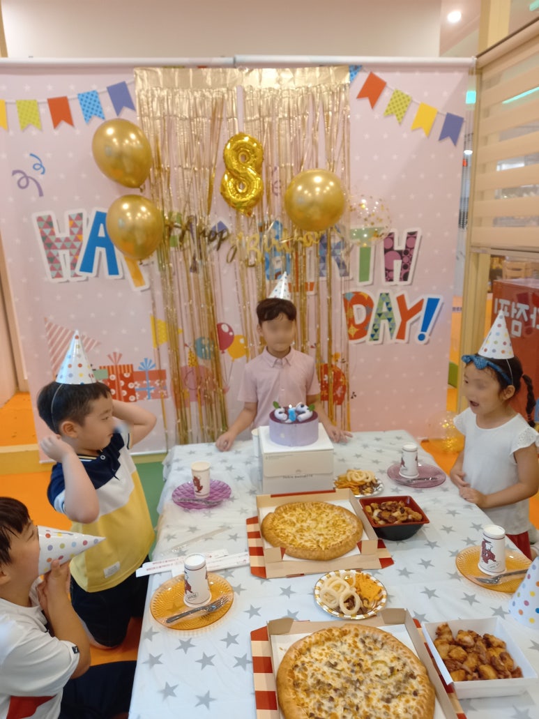 점핑 고릴라 이미지