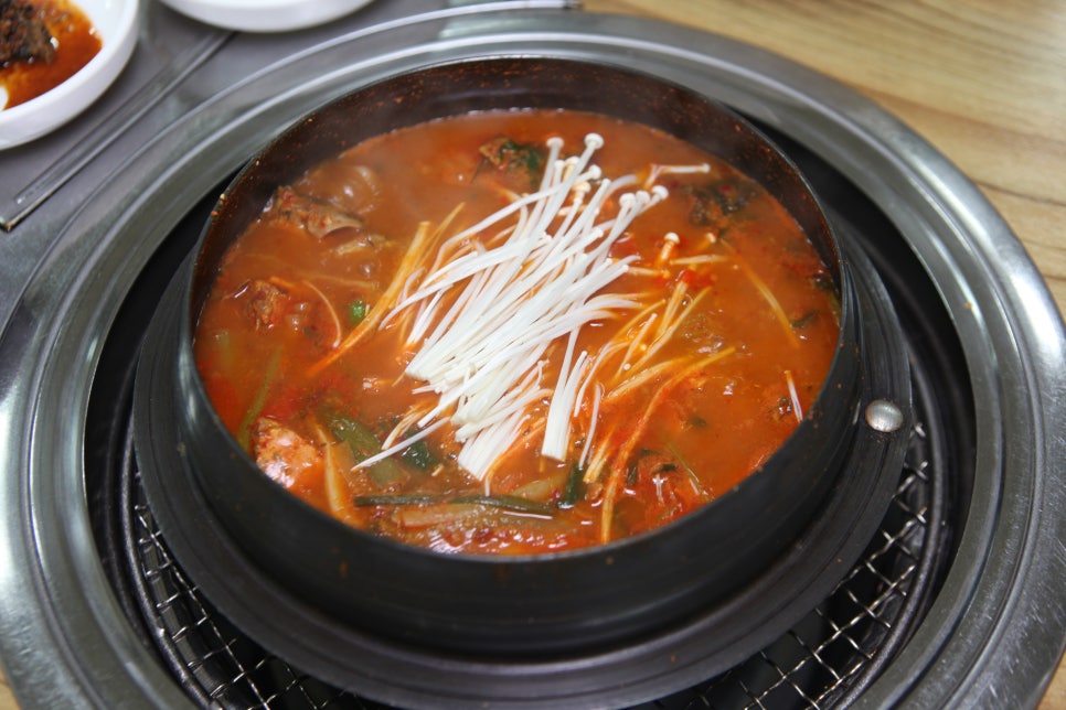 강변매운탕 이미지