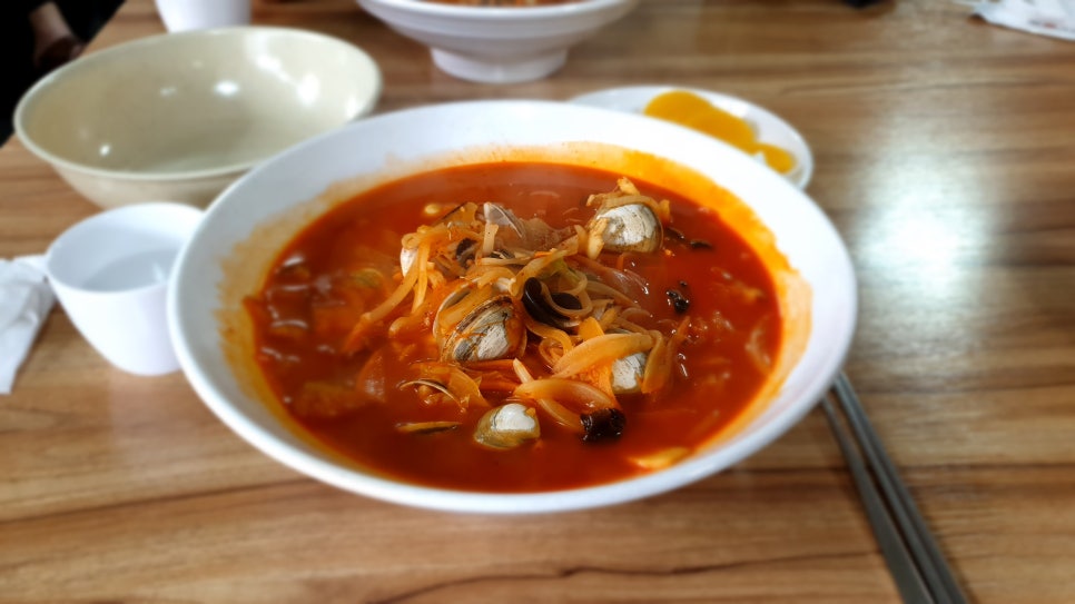필짬뽕 이미지