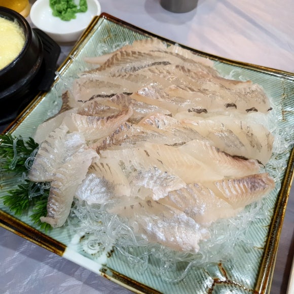 바위섬회수산 이미지
