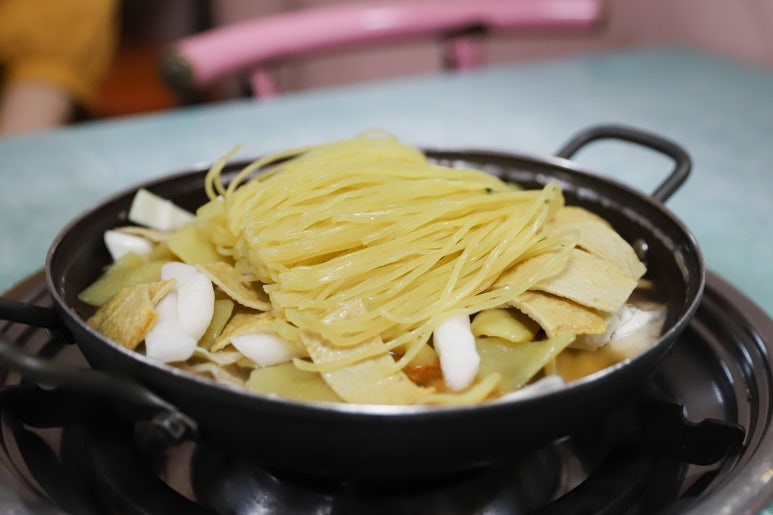 신당동 옛날떡볶이 식당 이미지