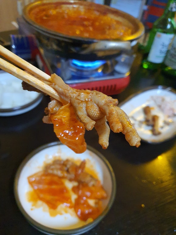 꼬꼬불닭발 이미지