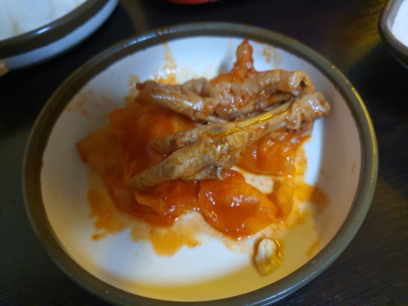 꼬꼬불닭발 이미지