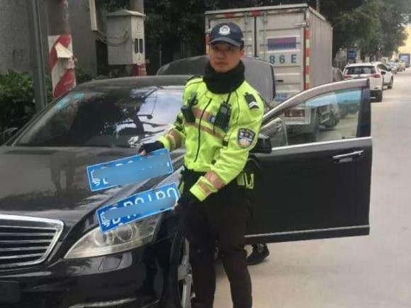 쌍둥이주유소 이미지