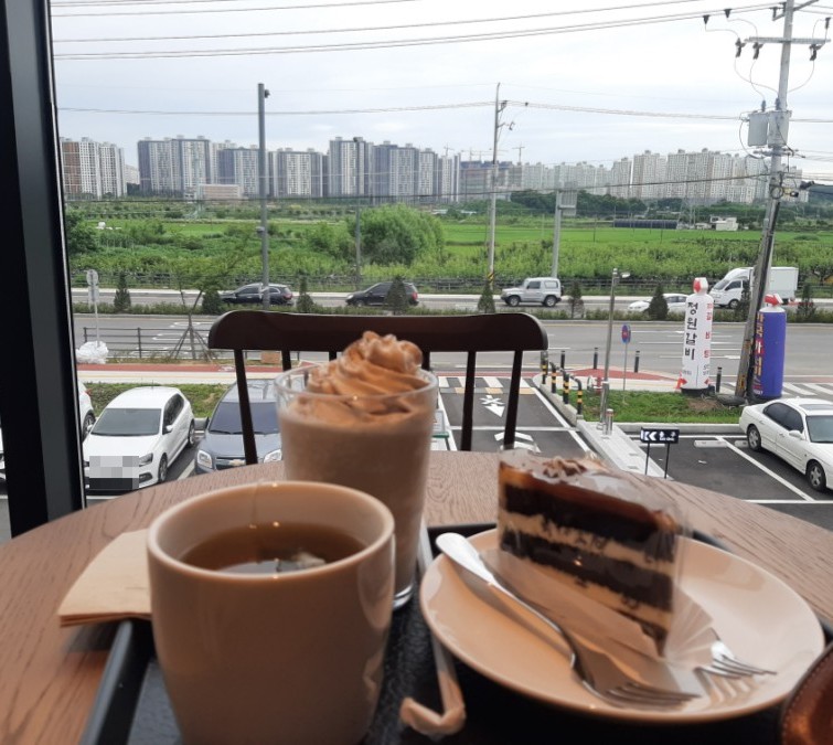 스타벅스 평택죽백DT점 이미지