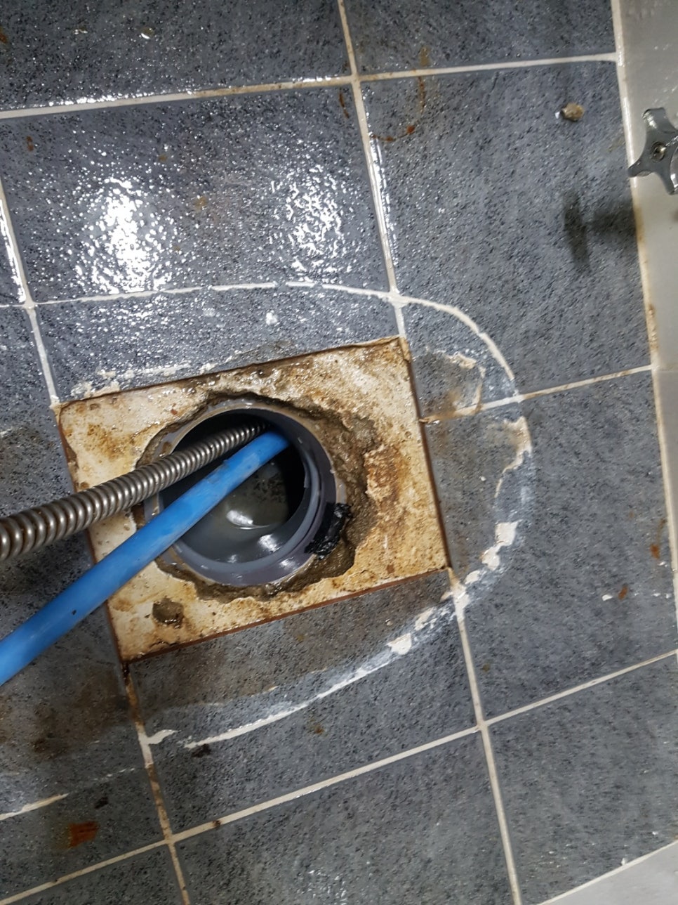 변기막힘싱크대막힘하수구막힘고압세척 이미지