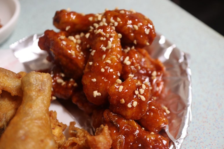 동큐치킨 이미지