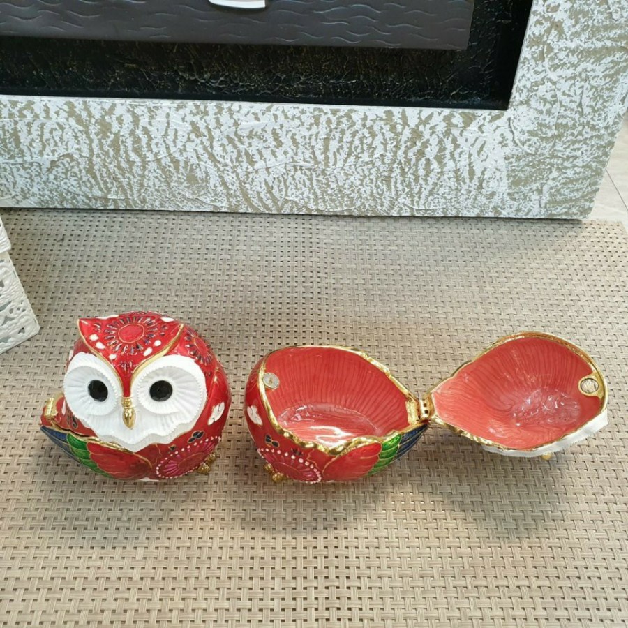 빨강부엉이 이미지