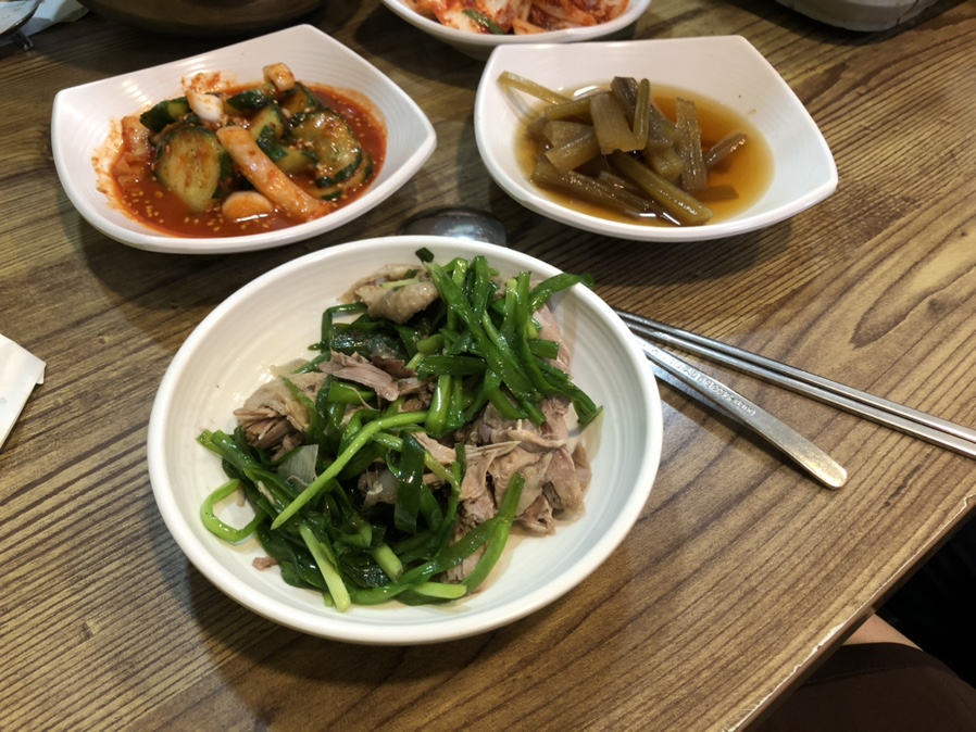 명동능이백숙 이미지