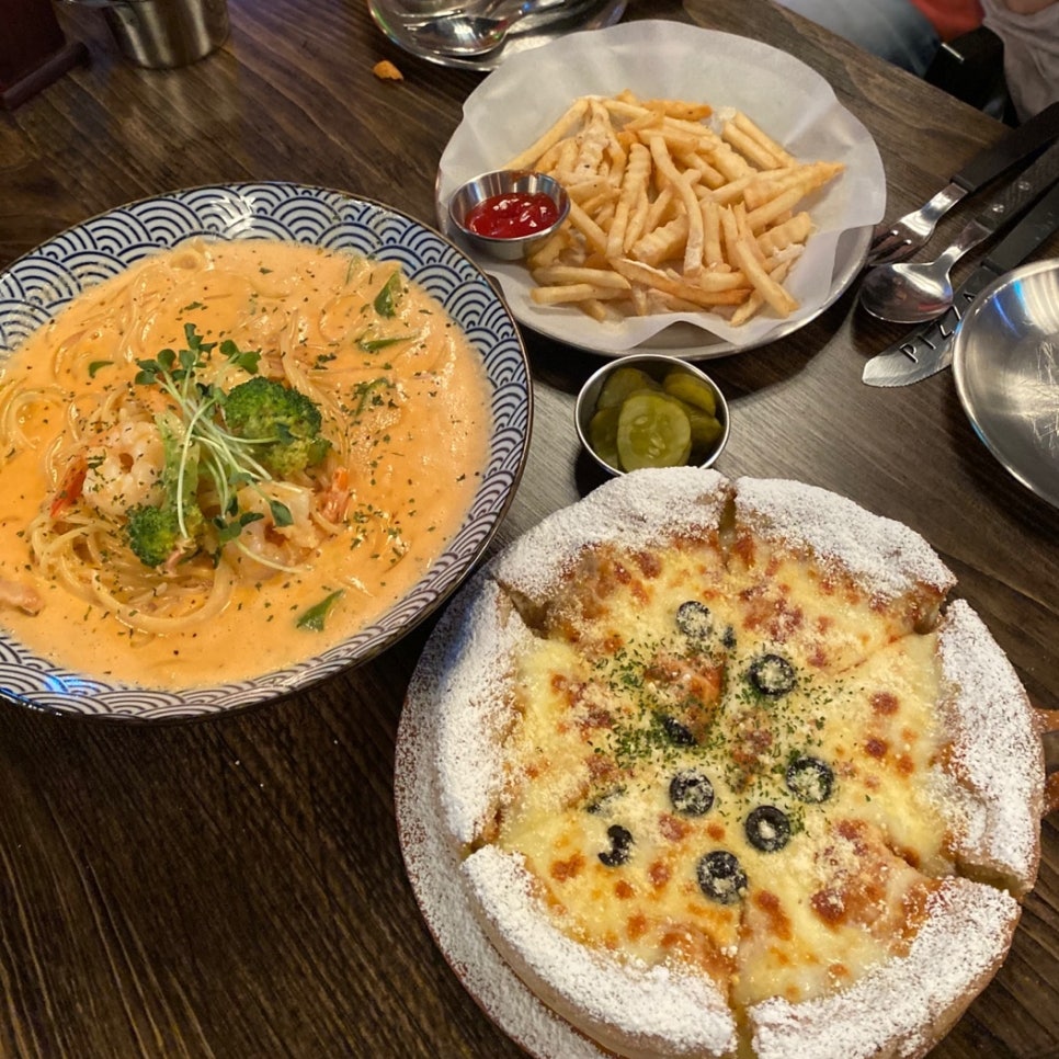 맥주를구한피자 구서점 이미지