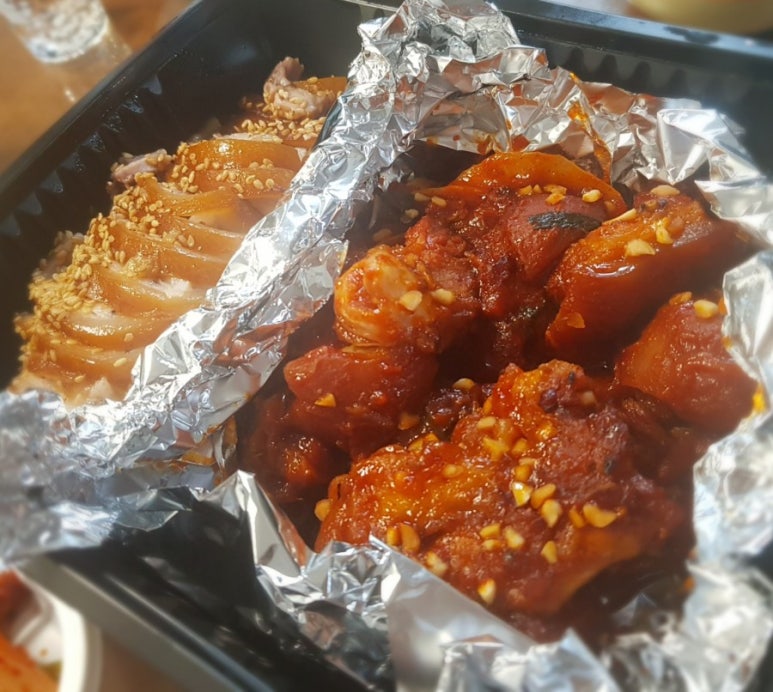 철수네왕족발 이미지