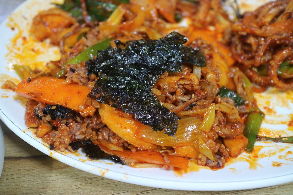밀가손칼국수 이미지