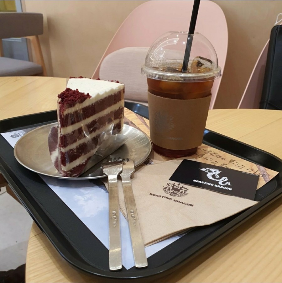 콩볶는드래곤 이미지