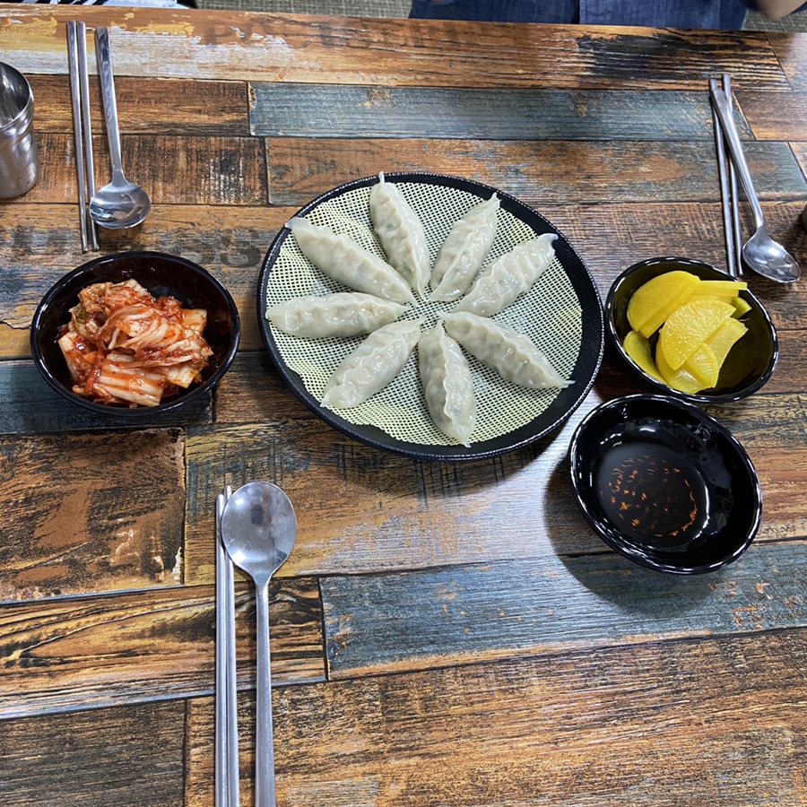 매콤이순진이손수제비 이미지