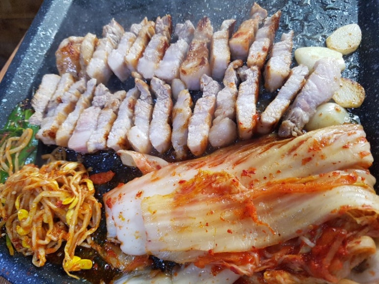 맛이담긴항아리 이미지