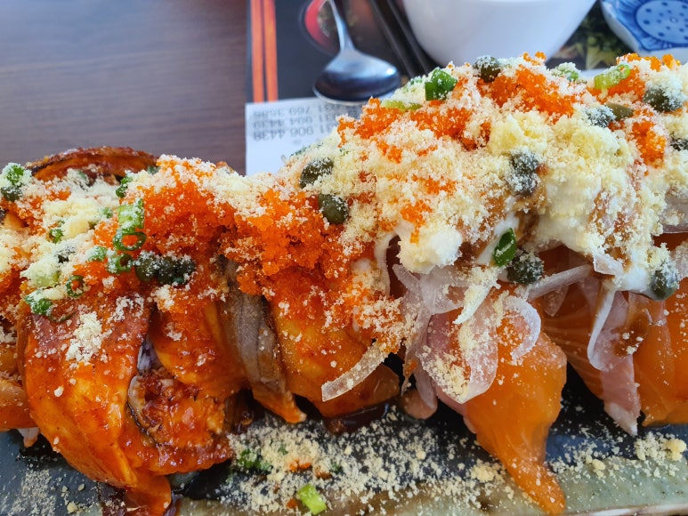 스시벅스연어가맛있는 이미지