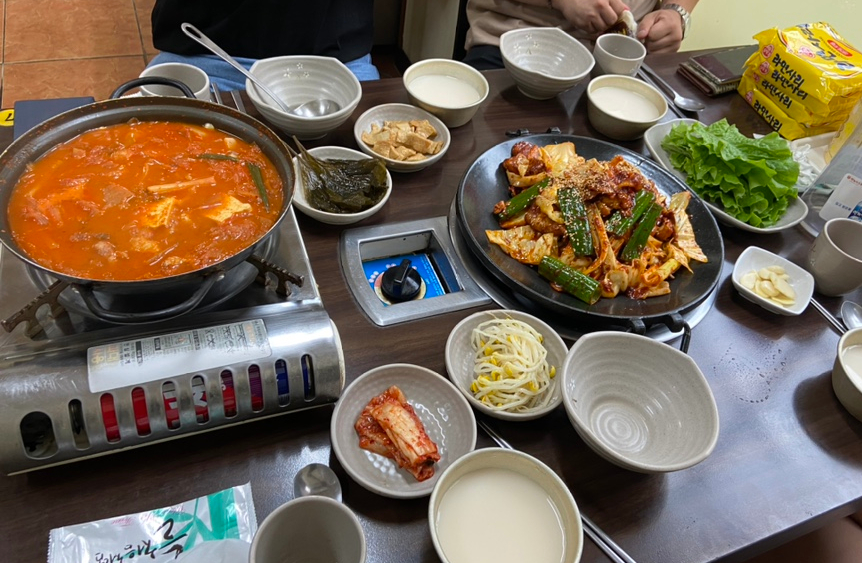 제육향연 이미지
