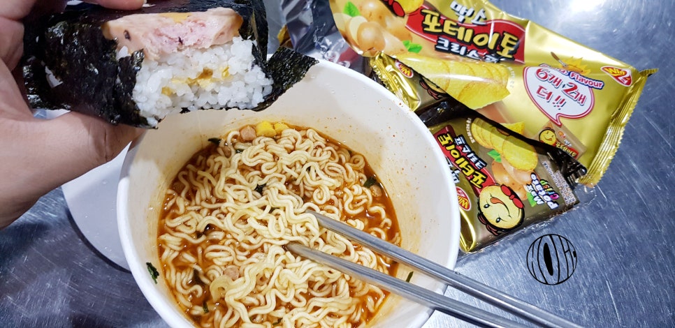 틈새라면 이미지