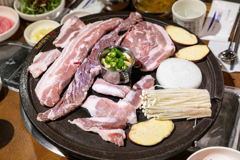 칠성골흑돼지 이미지