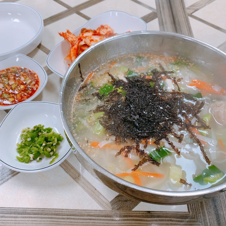 행복실비칼국수 이미지