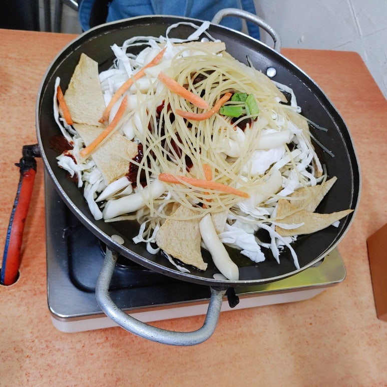 신당동 옛날떡볶이 식당 이미지
